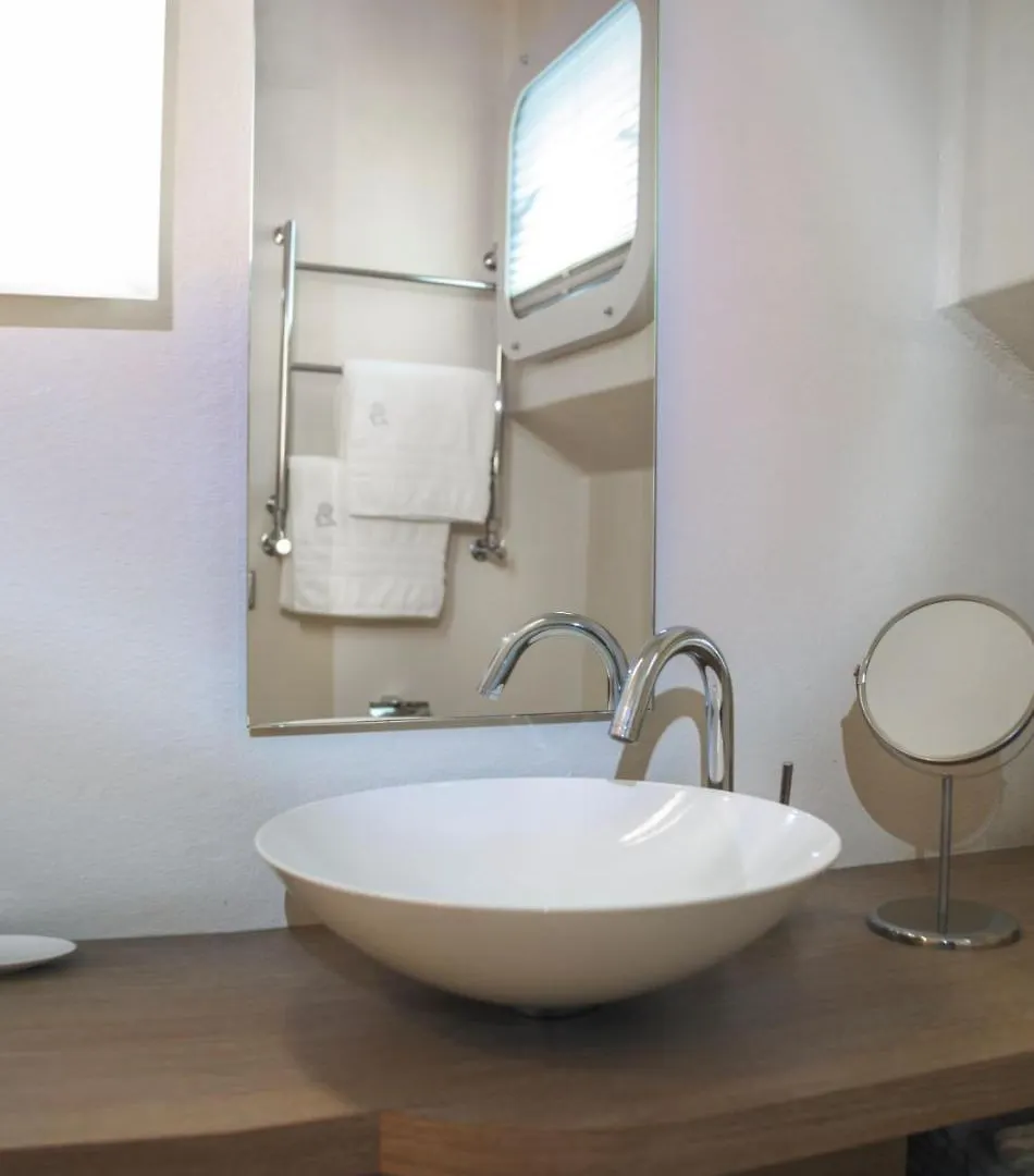 B&B Droomboot Oudenburg Bed & Breakfast