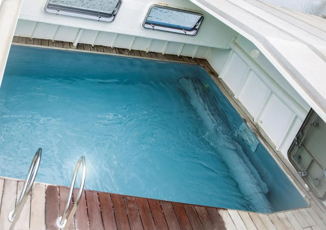 Bed & Breakfast B&B Droomboot Oudenburg